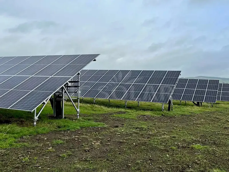 ব্রাজিলে 2MW সোলার প্যানেল W টাইপ গ্রাউন্ড মাউন্টিং বন্ধনী